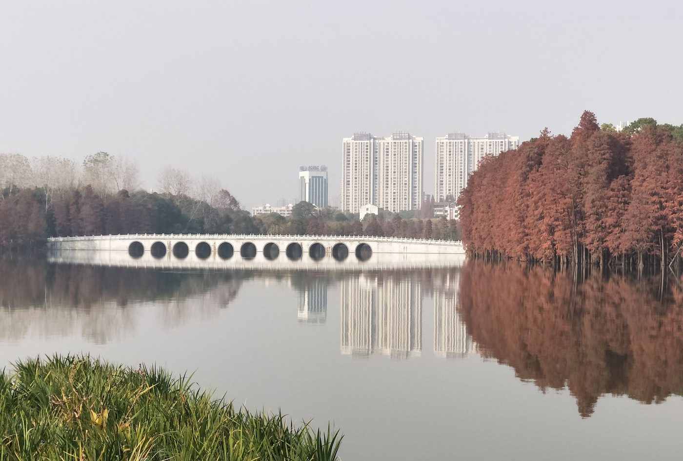 湖心岛屿